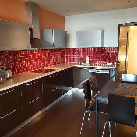 Apartament Gyneju 14 *